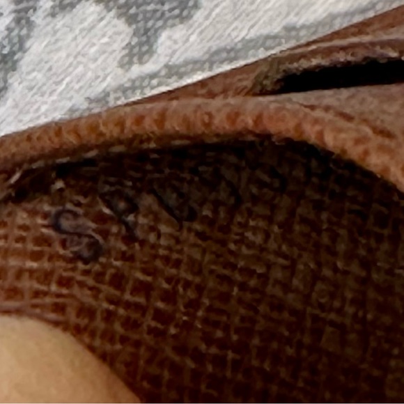 Louis Vuitton Monogram Wallet - Picture 7 of 7